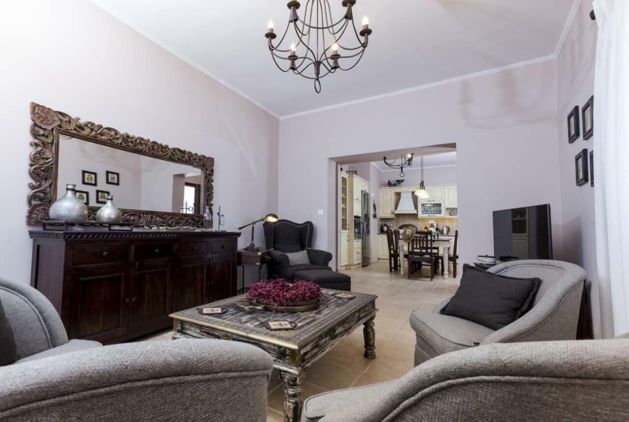 My Sweet Corner House Villa Palaiochora Bagian luar foto