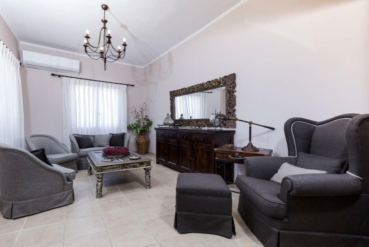 My Sweet Corner House Villa Palaiochora Bagian luar foto